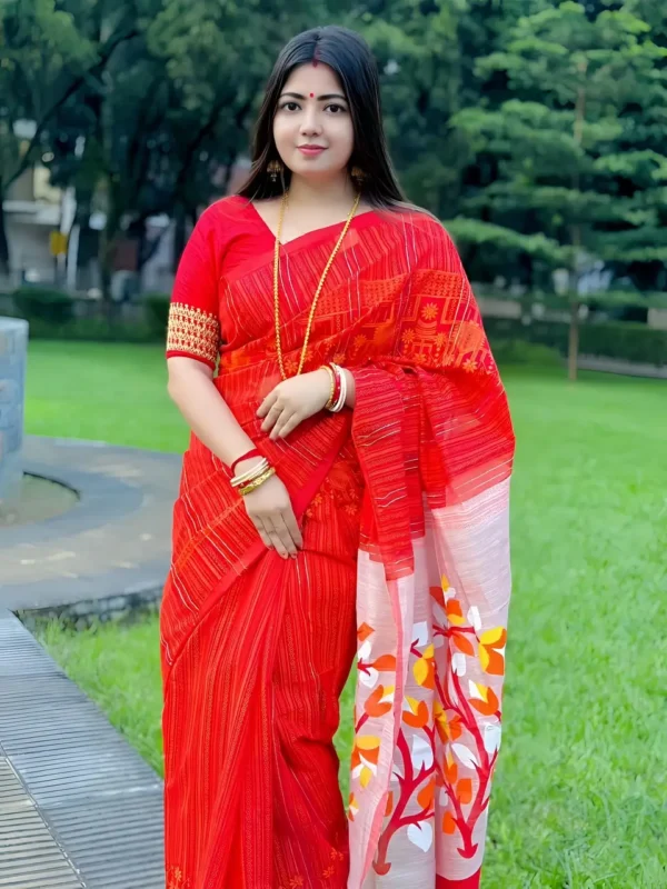 আনকোরা বেনারসি - এমবোডারি এবং ডলারের কাজ করা সাথে সেম প্যাটার্নের ব্লাউজ পিস – কোড নং: ২৫৫ - Image 4