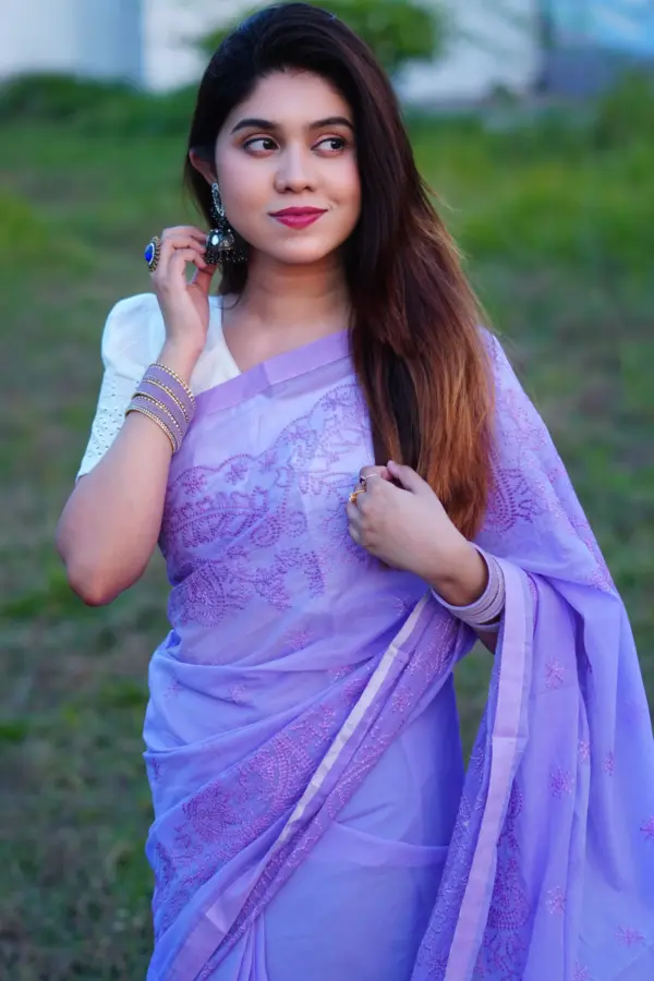 প্রিমিয়াম মসলিন জামদানি এমবোডারি শাড়ি সাথে রানিং ব্লাউস পিস - কোড নং: ৭২৩ - Image 4