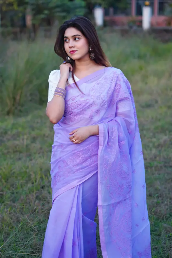 প্রিমিয়াম মসলিন জামদানি এমবোডারি শাড়ি সাথে রানিং ব্লাউস পিস - কোড নং: ৭২৩ - Image 3