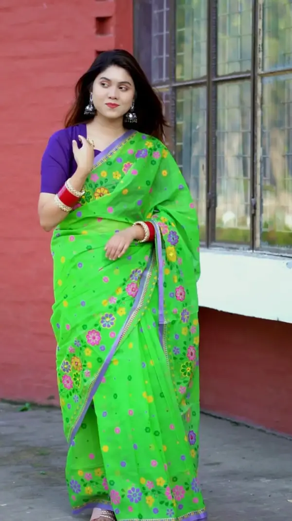 প্রিমিয়াম বুটিক শাড়ি ব্লক প্রিন্ট এবং এমবোডারি সাথে ডলারের কাজ করা - কোড নং: ৩৬৪-M2 - Image 2