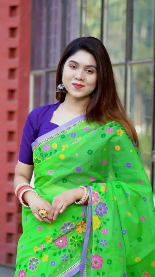 প্রিমিয়াম বুটিক শাড়ি ব্লক প্রিন্ট এবং এমবোডারি সাথে ডলারের কাজ করা - কোড নং: ৩৬৪-M2 - Image 3
