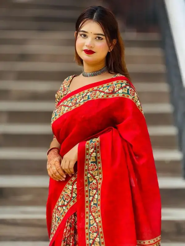 তসর সিল্কের - ডিজিটাল প্রিন্ট শাড়ি সাথে সেম প্যাটার্নের ব্লাউজ পিস – কোড নং: ৮২৫ - Image 2
